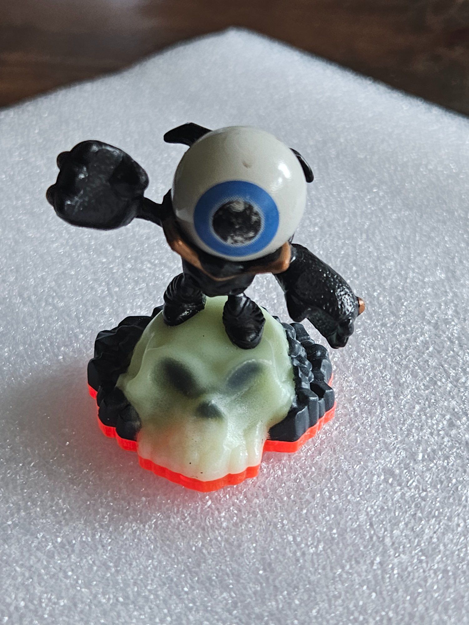 Eye-Brawl Giant Character Figure