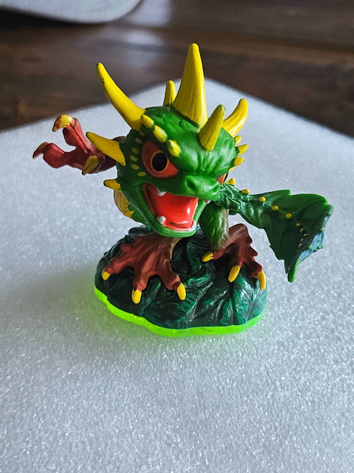 Camo (Series 1) Life Element Figure